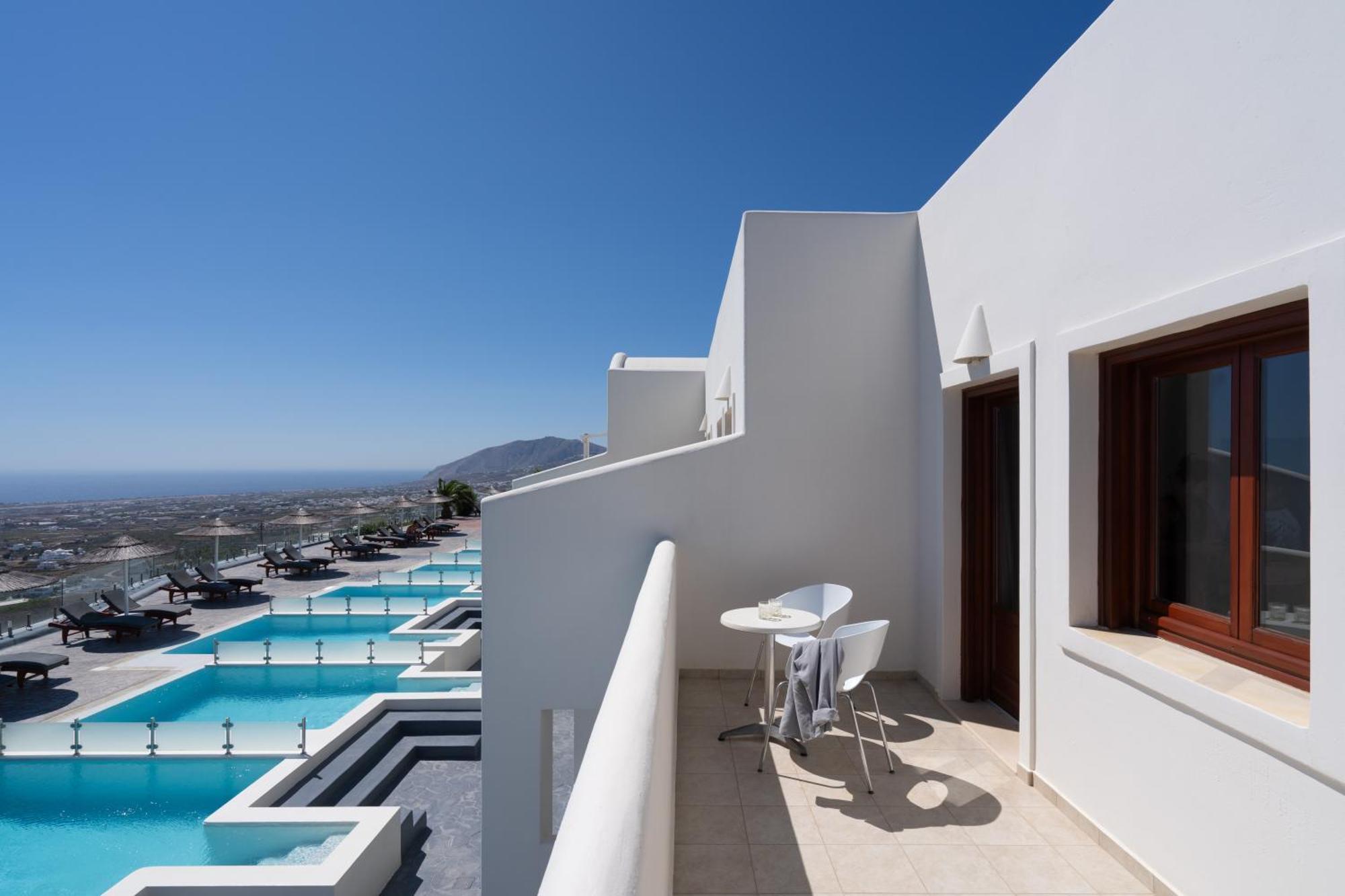 Honeymoon Suite Outdoor Jacuzzi,1553786257:JPEG